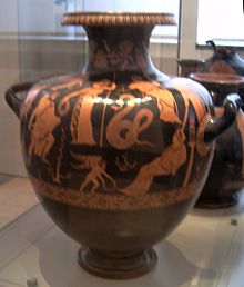 Краснофигурная гидрия работы вазописца Кадмоса из Вульчи, конец V в до н. э.