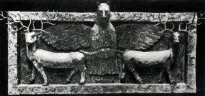 Орел, когтящий оленей. Рельеф из Эль-Обейда. Медь. Около 2600 г. до н. э. Лондон. Британский музей.