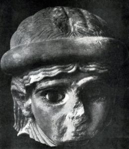 Женская голова из Ура. Мрамор. Время III династии Ура. 31—22вв. до н. э. Филадельфия. Музей.