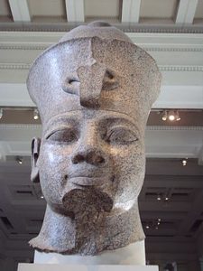 Аменхотеп III. Голова из Британского музея