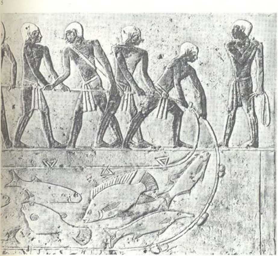Древнее античное время. Рыболовство в древнем Египте. Рыбная ловля рельеф из гробницы. Египет 1 век нашей эры. Рабовладельчество древний Египет.
