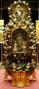 Мощи Святого Эпина (хранятся в Британском музее)