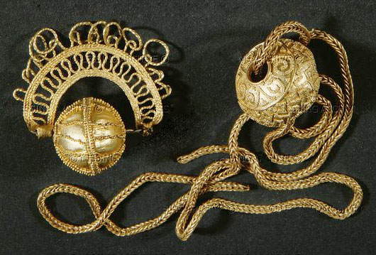Золотые бусины - кулоны, хальштатская культура, 6 век до н.э. Швейцарский национальный музей, Цюрих