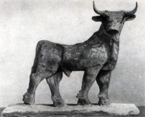 Статуэтка быка из Эль-0бейда. Медь. Около 2600 г. до н. э. Филадельфия. Музей
