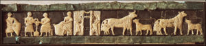 Часть фриза храма из Эль-Обейда со сценами сельской жизни. Мозаика из шифера и известняка на медном листе. Около 2600 г. до н. э. Багдад. Иракский музей.