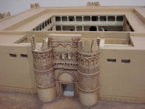 Каср Аль-Хейр Аль-Гарби, реконструкция фасада замка