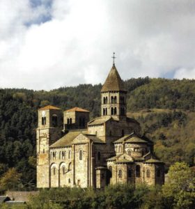 Монастырская церковь в Сен Нектэр