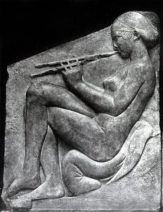 Трон Людовизи. Девушка, играющая на флейте. Мрамор. Около 470 г. до н. э. Рим. Музей Терм